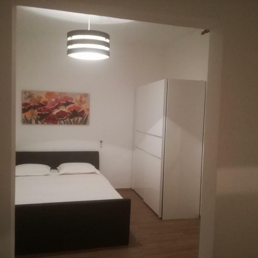 耶尔萨Apartman Stipe公寓 外观 照片